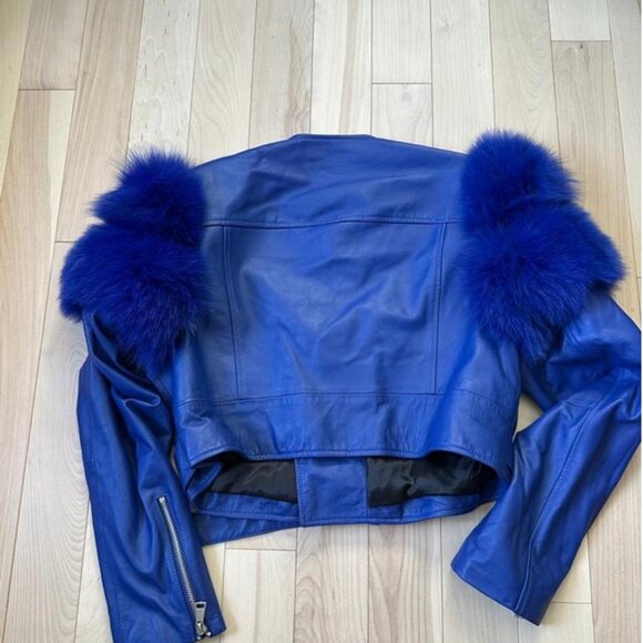 High-quality royal blue leather jacket with real fox fur shoulder - Picture 7 of 8